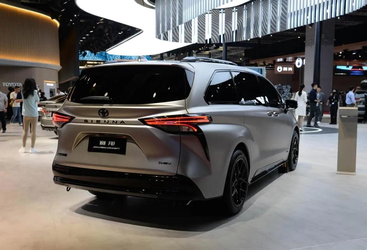 豐田塞納21萬賣爆,別克GL8銷量跌過半,家用MPV市場大變天