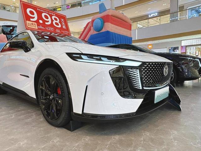 來南京雨花吾悅廣場 沉浸式體驗長安馬自達新能源雙子星