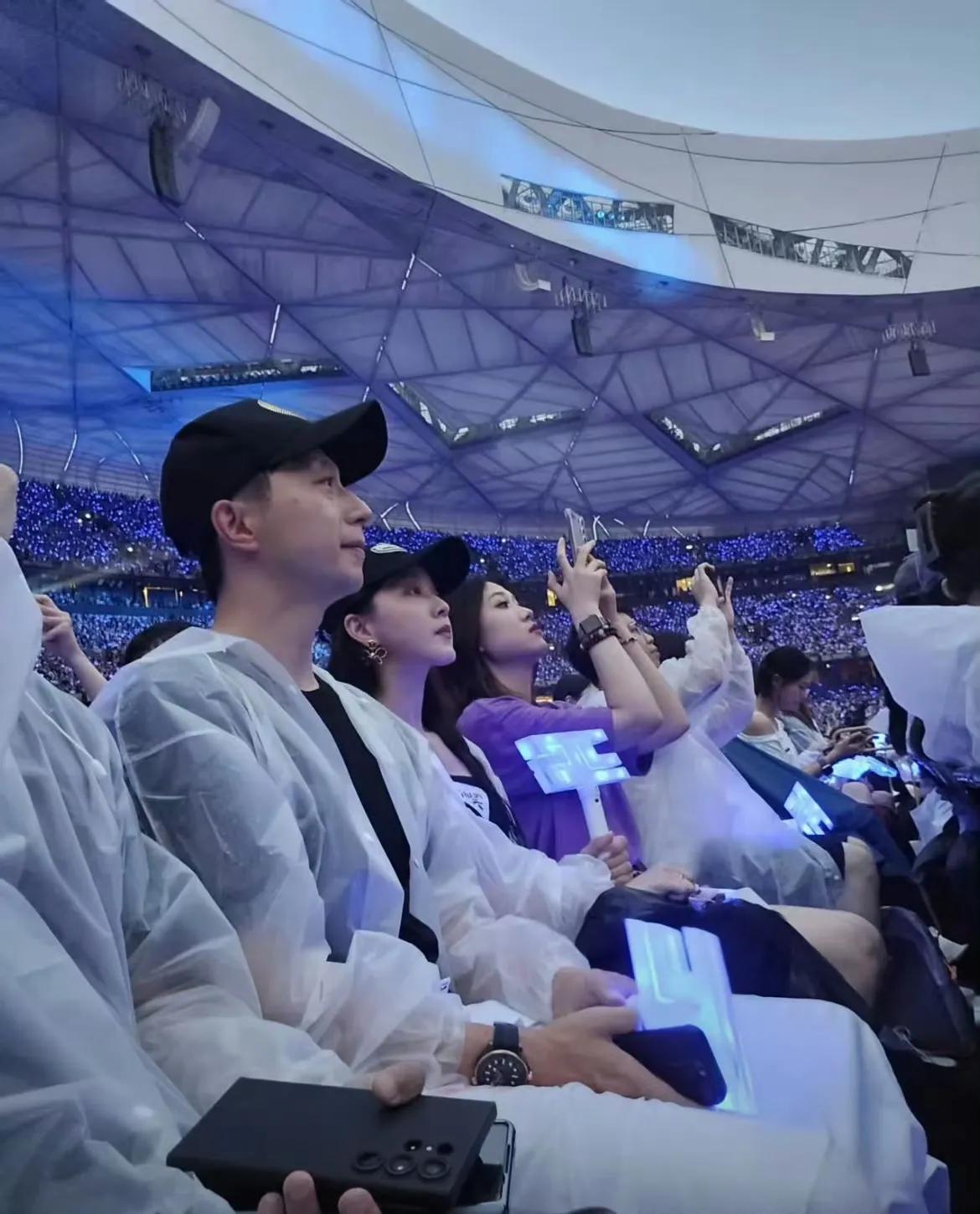 馬龍去看林俊杰演唱會:嗓子又啞了