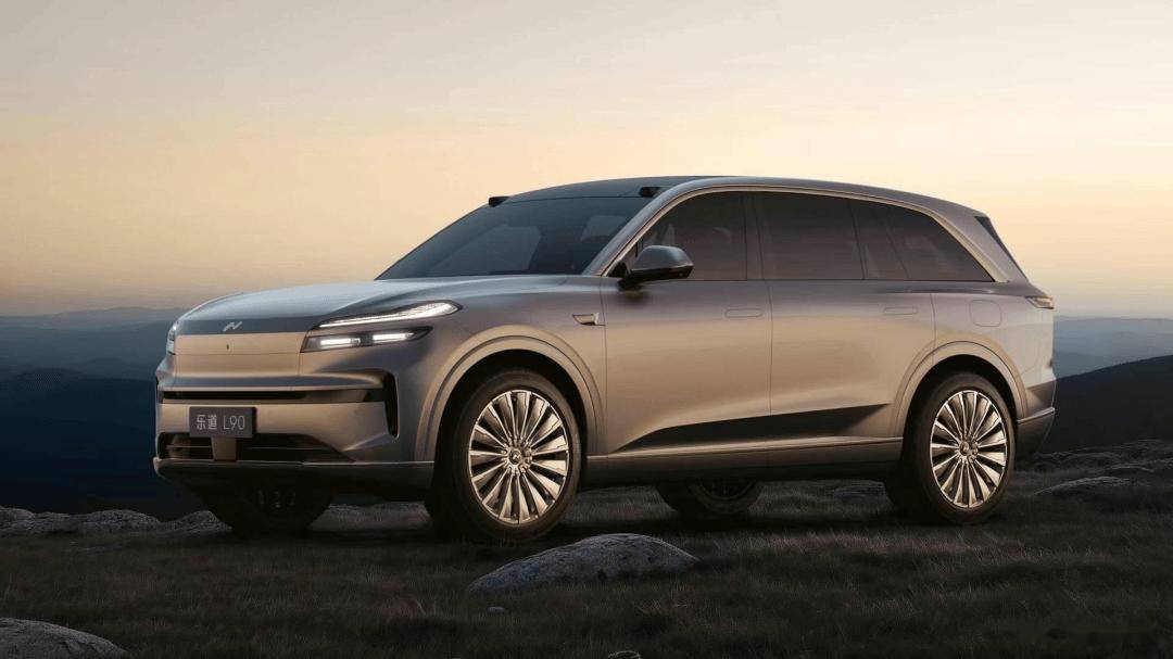 7月11日,蔚來港股(09866.HK)大漲達7.79%,最高觸及30港元,創近三個月新高。