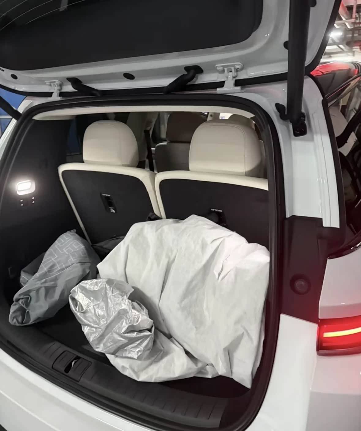 與理想L8內飾有不同之處 理想i8內飾諜照曝光