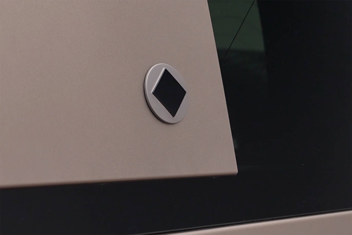 路虎衛士全新旗艦型號發布 從現在起忘掉“G63”吧