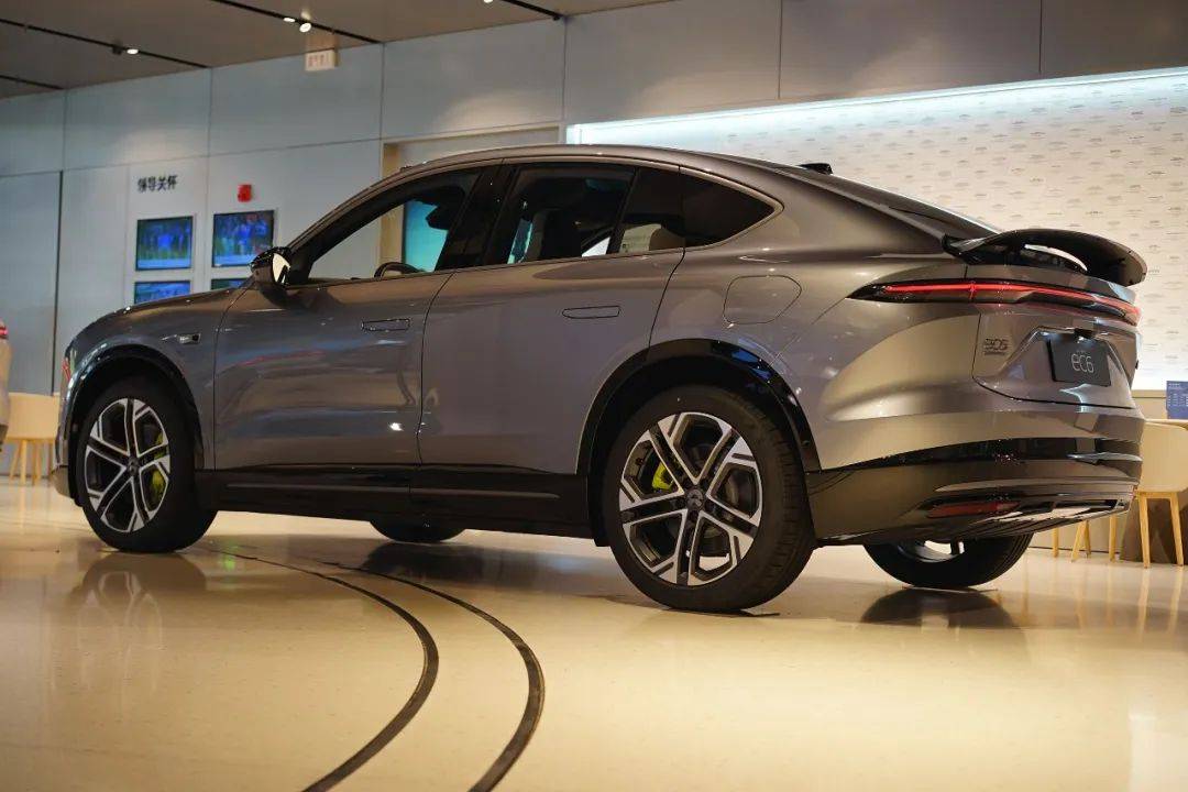 紀念品牌Formula E奪冠十周年蔚來EC6冠軍紀念版格調出街