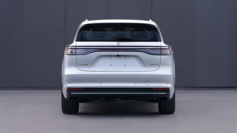 起價不到20萬,搭載華為ADS4,尚界H5提前鎖定爆款