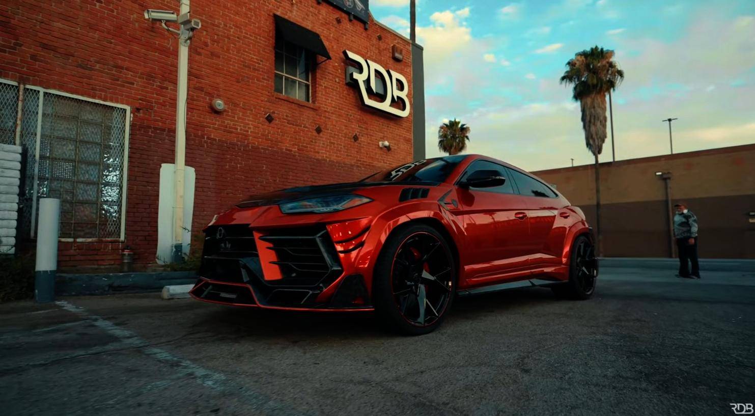 MANSORY寬體套件上身 這款紅色蘭博基尼Urus你是否喜歡?