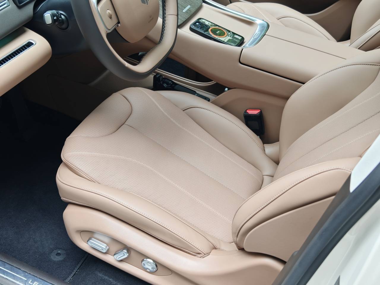 試駕2026款零跑C11:駕駛質(zhì)感提升明顯,15萬(wàn)元大電池增程真香