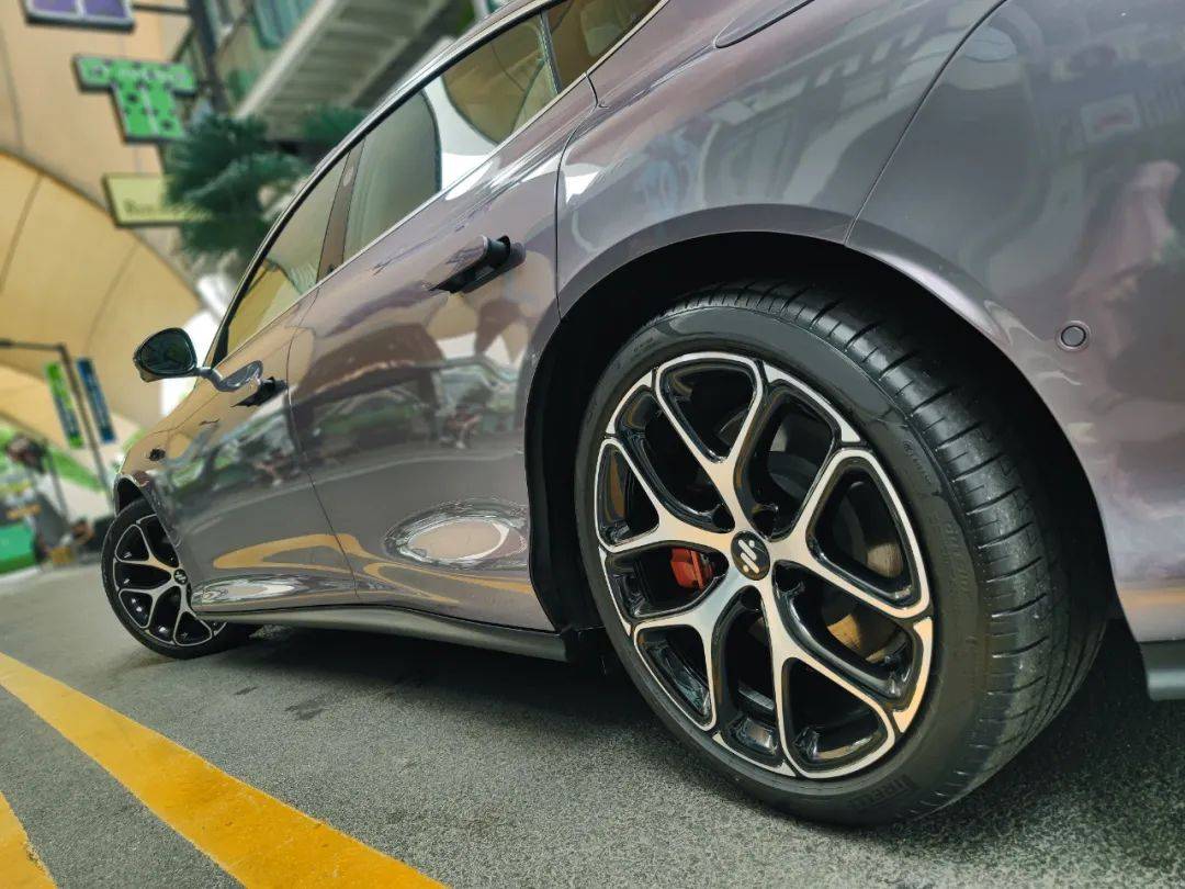 科技載體再升華-試駕智己L6