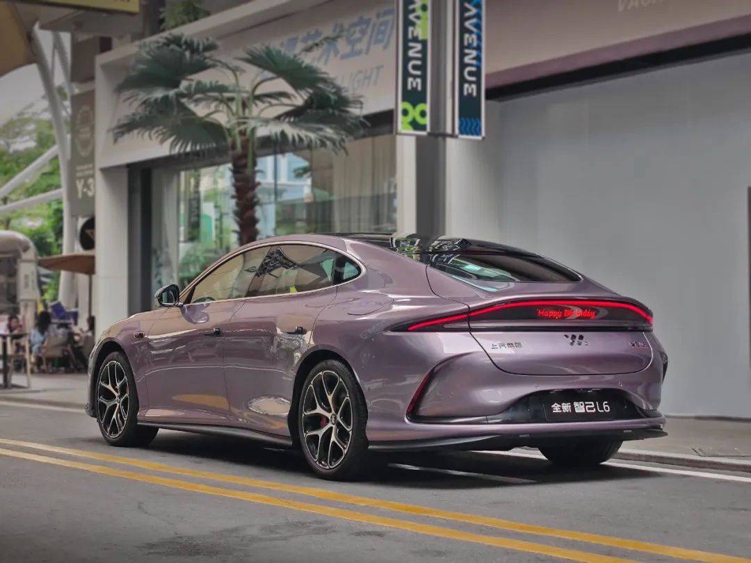 科技載體再升華-試駕智己L6