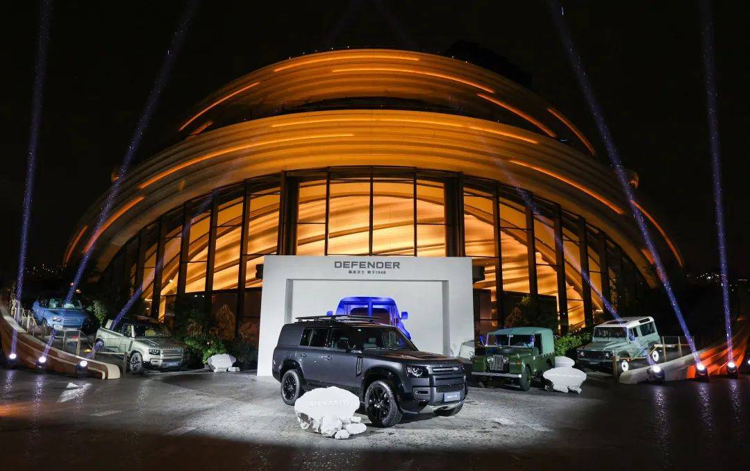 衛(wèi)士OCTA中國(guó)首秀:新產(chǎn)品陣容成型,路虎強(qiáng)化150萬(wàn)元以上市場(chǎng)布局