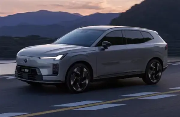 全新中型插混SUV 沃爾沃XC70官圖首發(fā):8月開啟預(yù)售 全新中型插混SUV!沃爾沃XC70官圖首發(fā):8月開啟預(yù)售