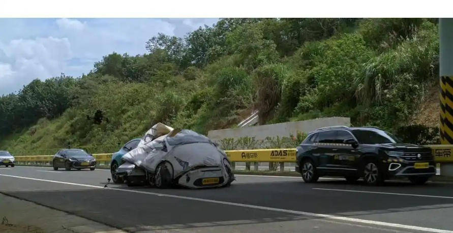 把吹上天的智駕打回原形,懂車帝對車企的這波打臉很及時