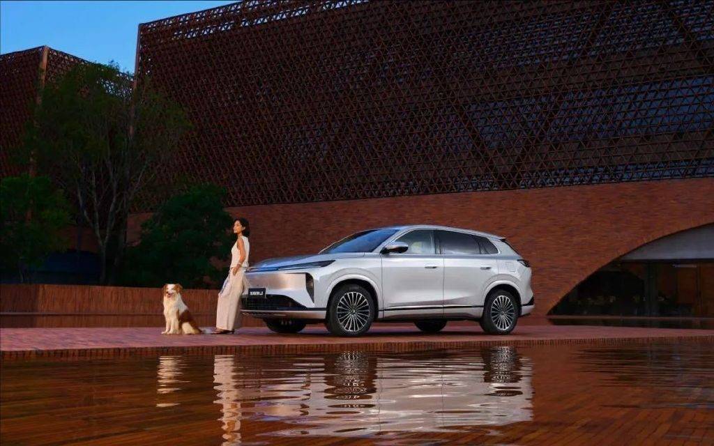 看了東風風神L8,才知道奕派科技在下一盤“大棋”!