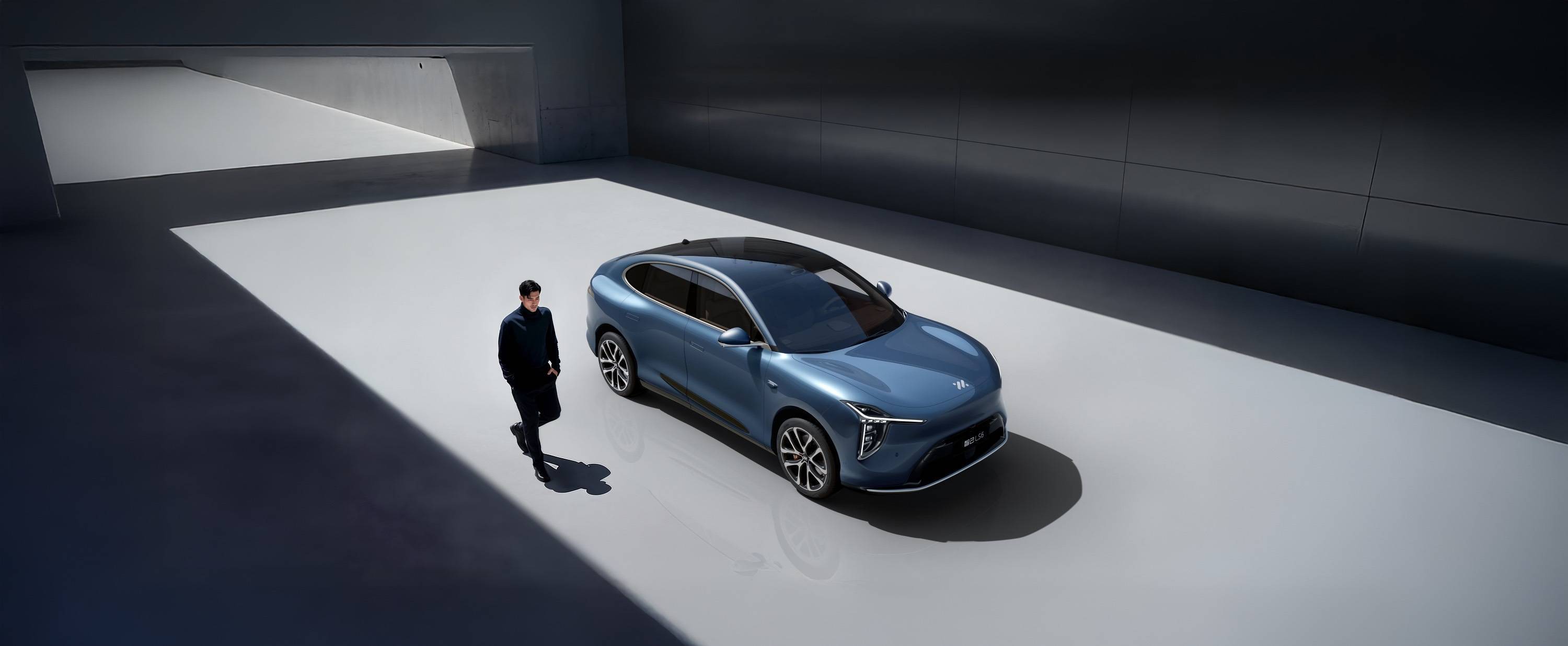 智己的王炸,終結了純電混動紛爭之戰