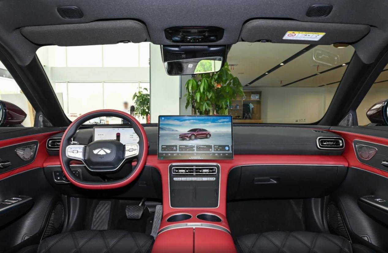 風云A9L,全鋁雙叉臂+五連桿電磁懸掛,CDM 6.0插混系統(tǒng)