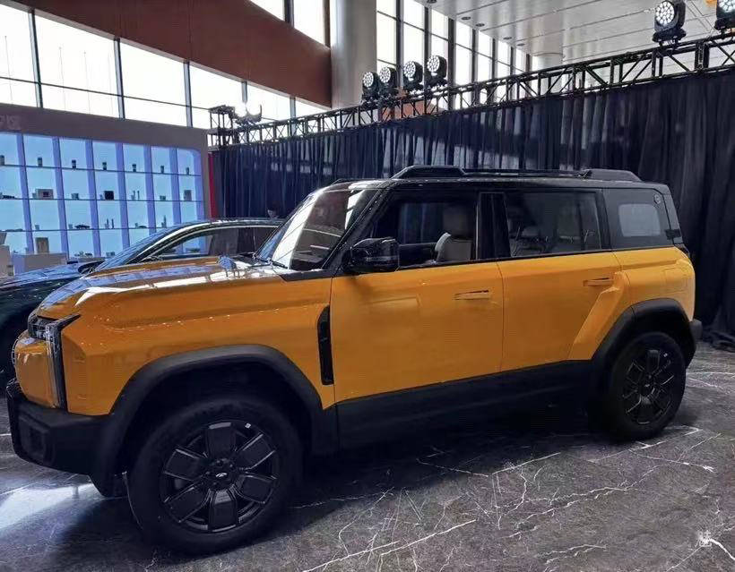 國產(chǎn)\"真衛(wèi)士\"來了?奇瑞風(fēng)云X3L硬派登場,重塑輕越野市場