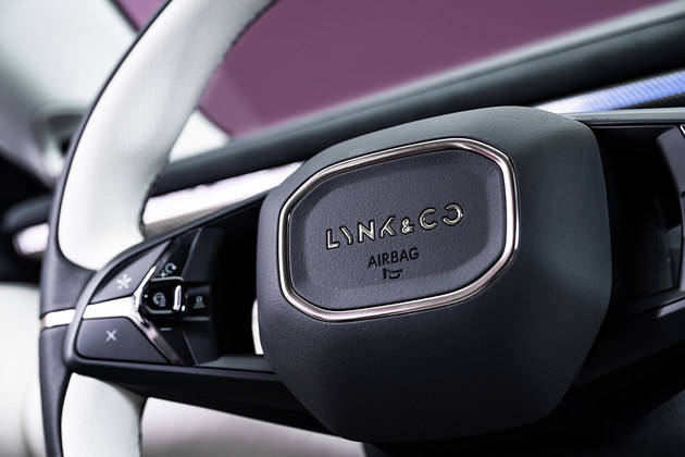 四驅(qū)+激光雷達的領(lǐng)克10 EM-P 安全無死角