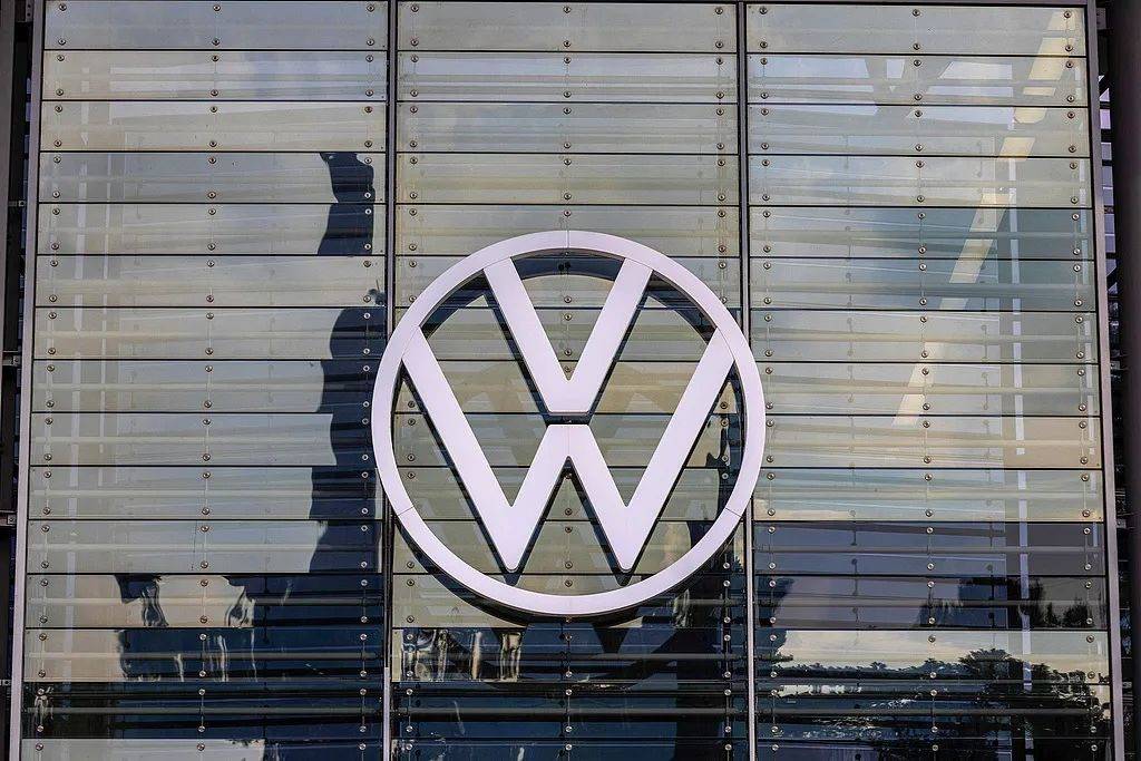 大眾的“電動藥”:33%利潤暴跌的苦澀代價