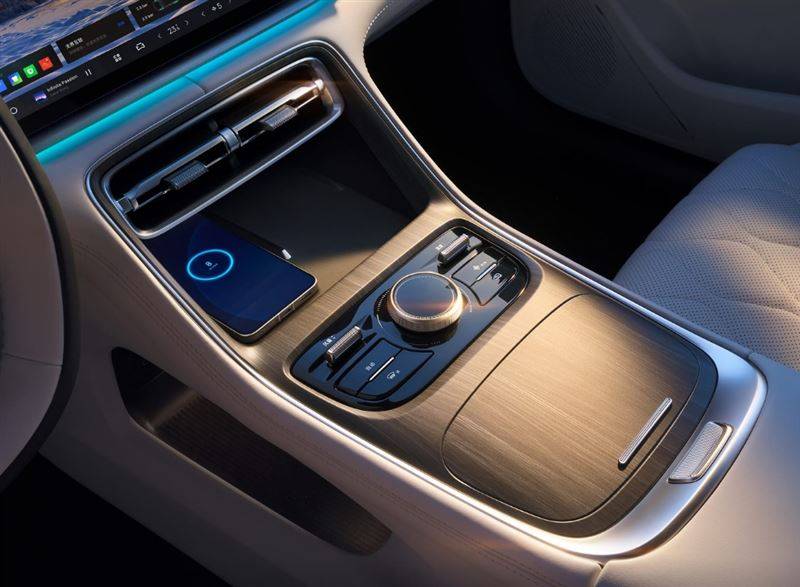 面面俱到的全能中級插混轎車,吉利銀河A7限時8.18萬起