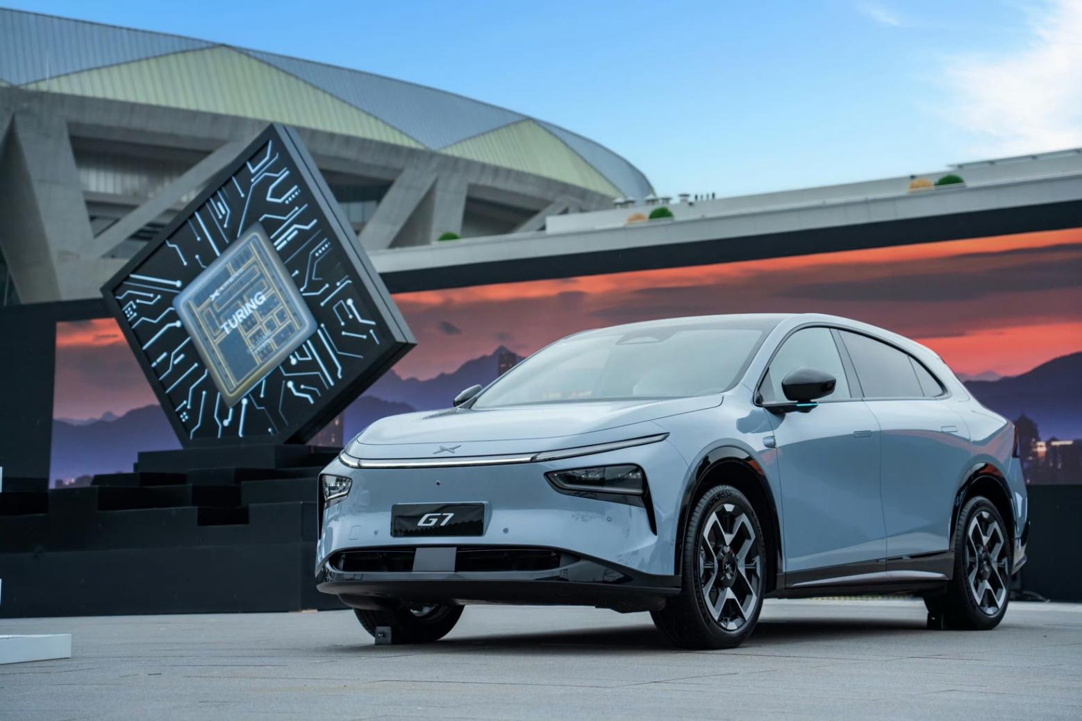 汽車行業的競爭焦點從燃油時代的內燃機,到電動化的核心“三電系統”,再到以AI為核心的智能化領域,企業對頂尖人才的渴求始終如一 何小鵬的“英雄帖”