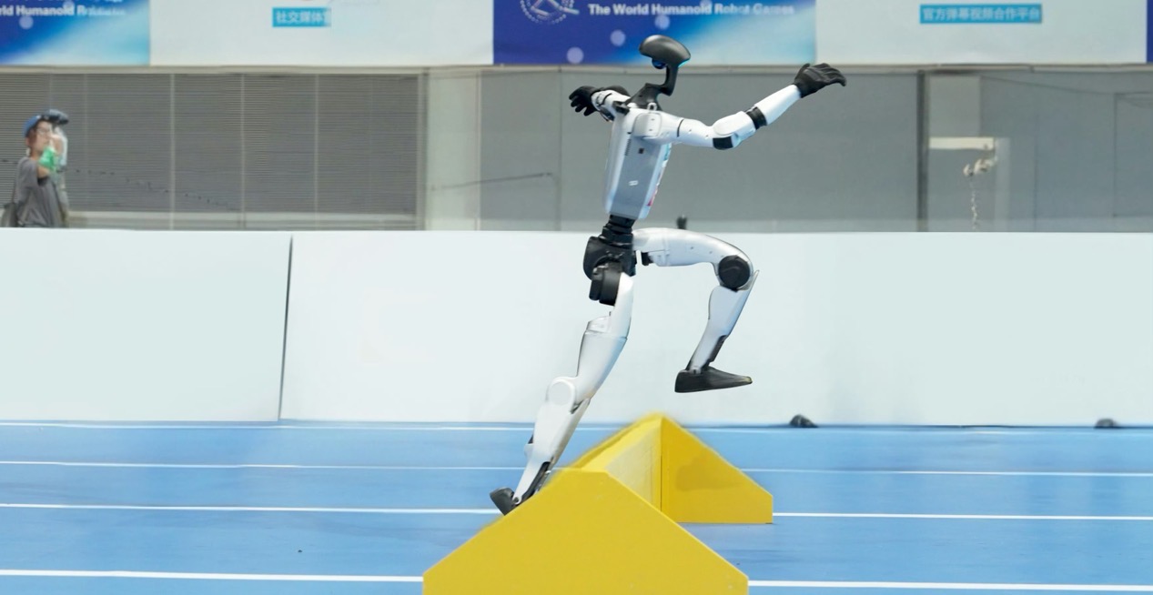 一汽成卓馭科技第一大股東;理想i6全系標(biāo)配高階輔助駕駛 小智一周要聞 | 一汽成卓馭科技第一大股東;理想i6全系標(biāo)配高階輔助駕駛