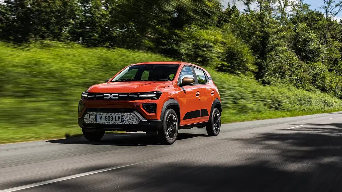 零跑純電小車T03擬在英國推出廂貨版,有望成當地最便宜同類產品