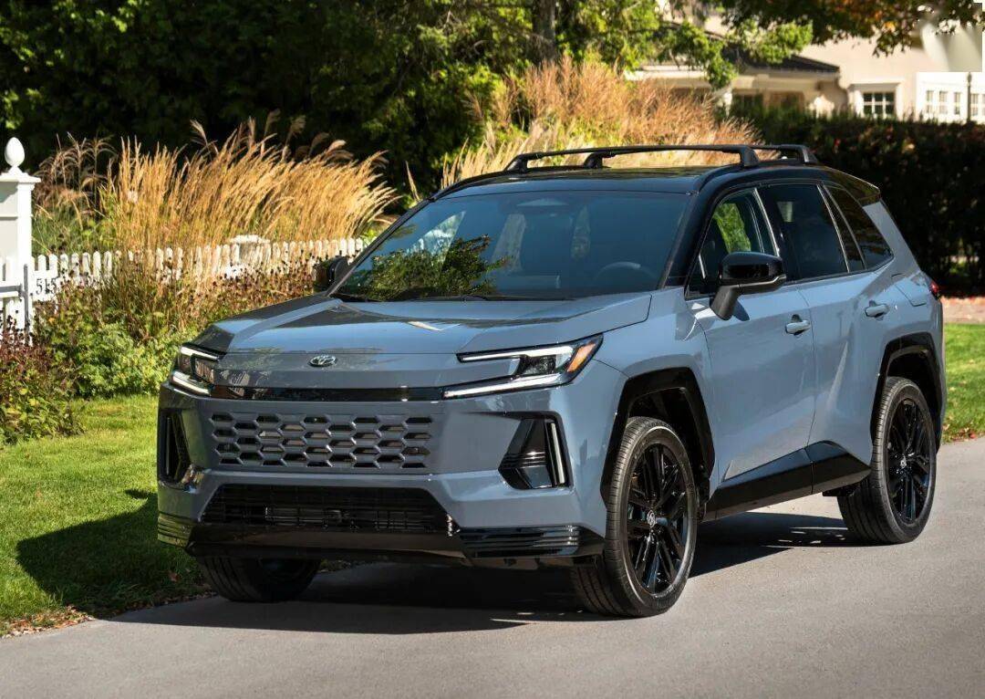 第六代RAV4廣州車(chē)展上市,一汽豐田榮放和廣汽豐田威蘭達(dá)誰(shuí)更好看?